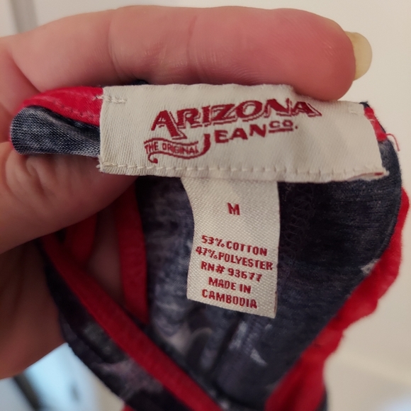 Patriotic Tank With Cutouts - Picture 5 of 5